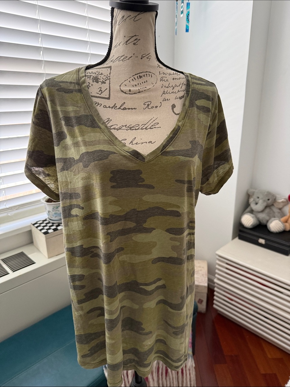 Lucky Brand Olive and Dark Green Camo Short Sleeve V-Neck Tee